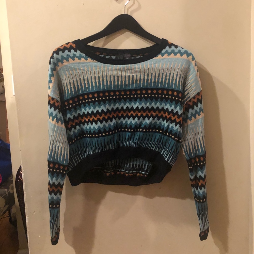 Green blue black lone sleeve shirt